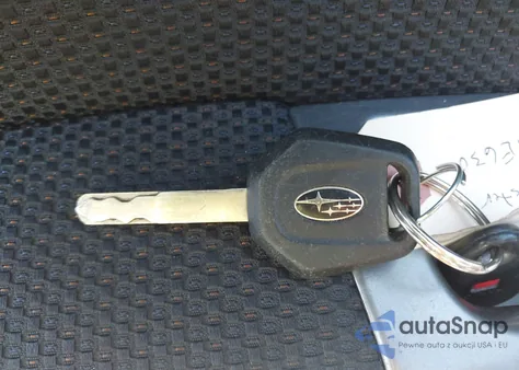 2011 Subaru Forester 2.5X Premium из США, поврежденный, VIN JF2SHADCXBH777223